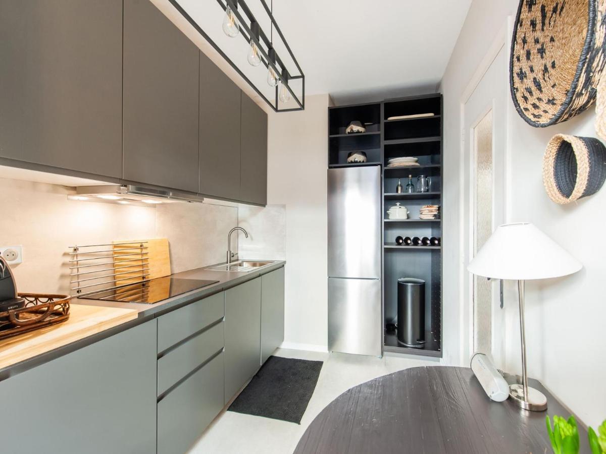 Nice Apartment In Menton With Balcony Terrace ภายนอก รูปภาพ